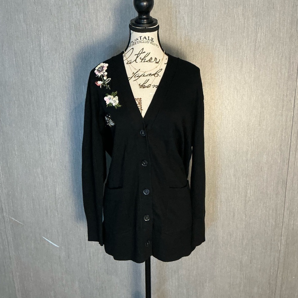 Ann Taylor Factory Black Floral Embroidered Women's Sweater Size Small